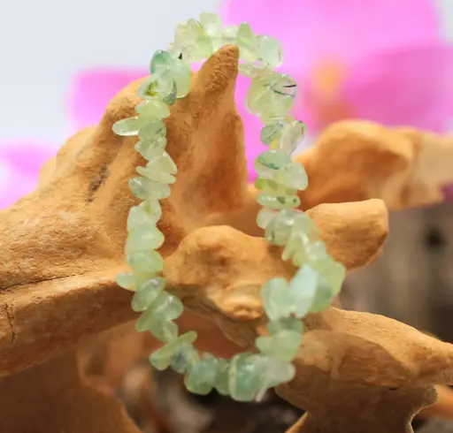 Bracelet baroque en Préhnite