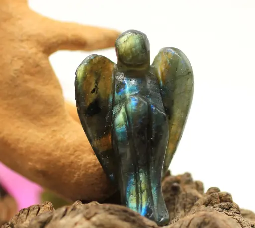 Ange en Labradorite