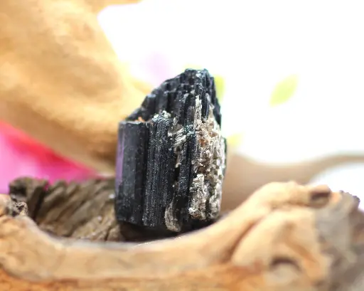 Tourmaline noire brute
