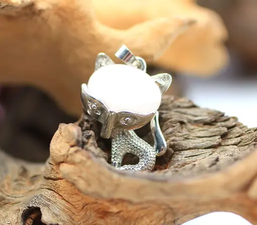 Pendentif chat en Quartz rose